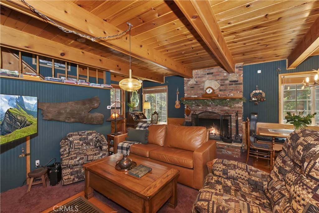Big Bear Lake, CA 92315,43101 Plymouth RD