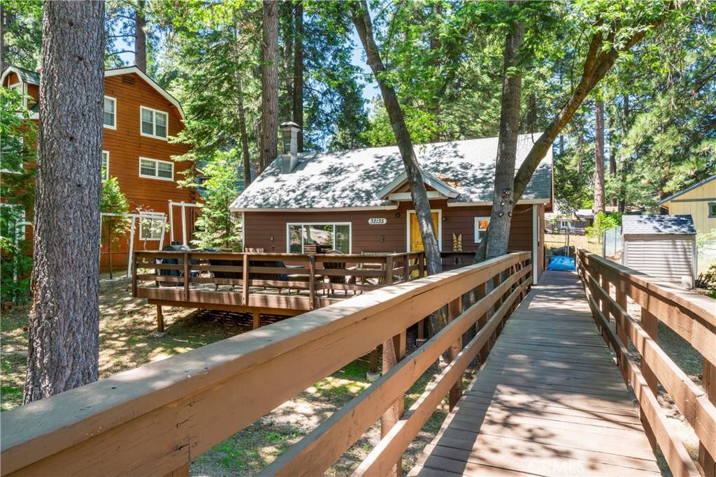 32135 West DR, Running Springs, CA 92382
