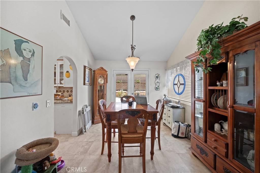 Corona, CA 92882,1142 Daisy CIR