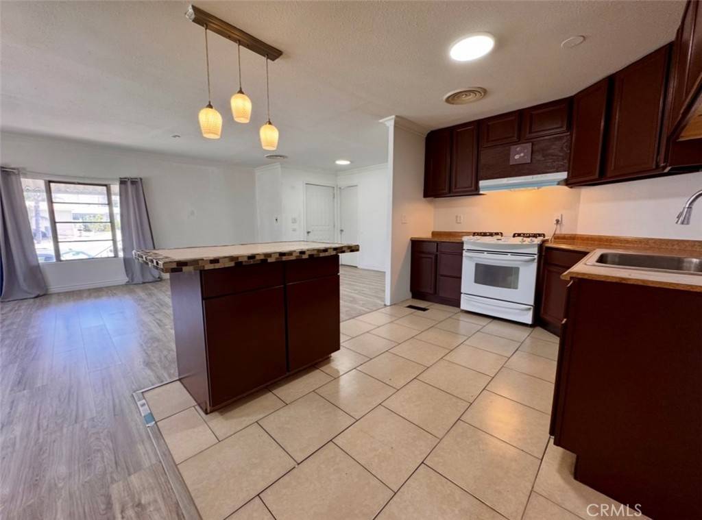 Grand Terrace, CA 92313,22111 Newport AVE #79