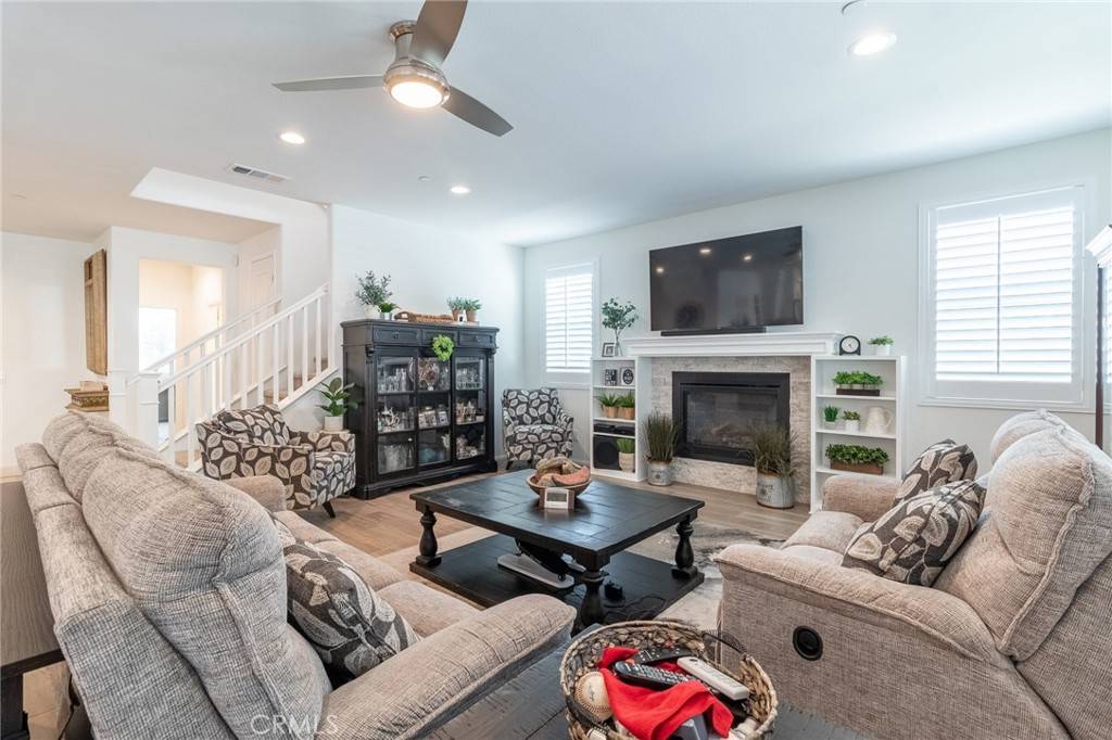 Redlands, CA 92374,1827 Montecito LN