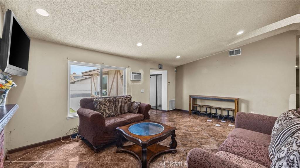 Moreno Valley, CA 92553,13067 Alexis DR
