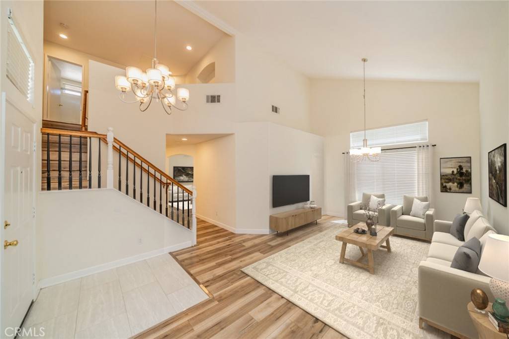 Corona, CA 92881,930 Ferndale DR
