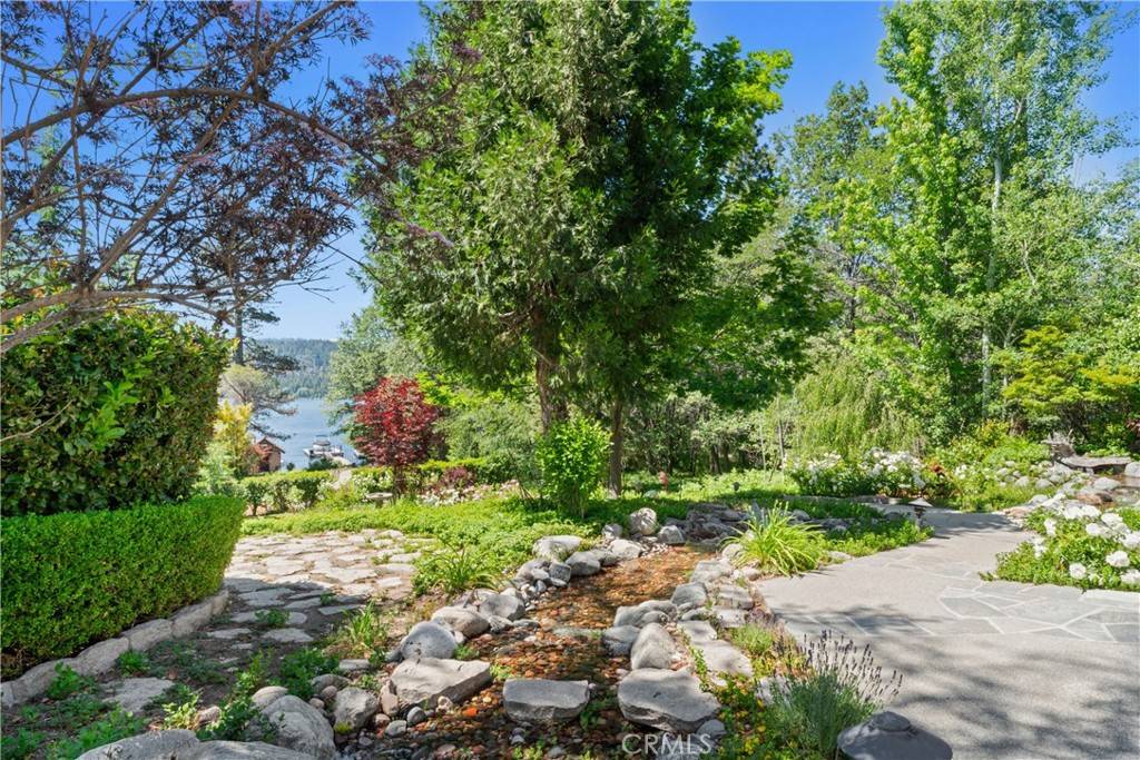 Lake Arrowhead, CA 92352,28233 North Shore RD