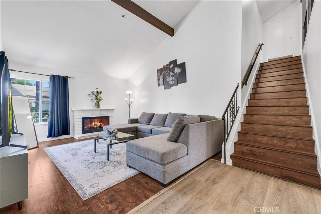 Riverside, CA 92507,5005 Pearblossom DR