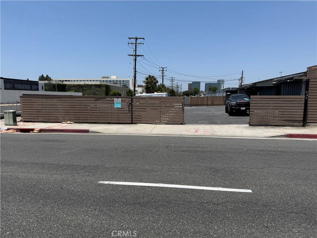 Costa Mesa, CA 92626,642 Baker ST