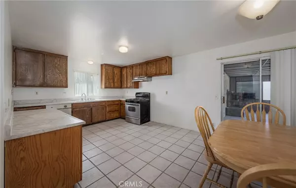 Fontana, CA 92336,7870 Williams RD
