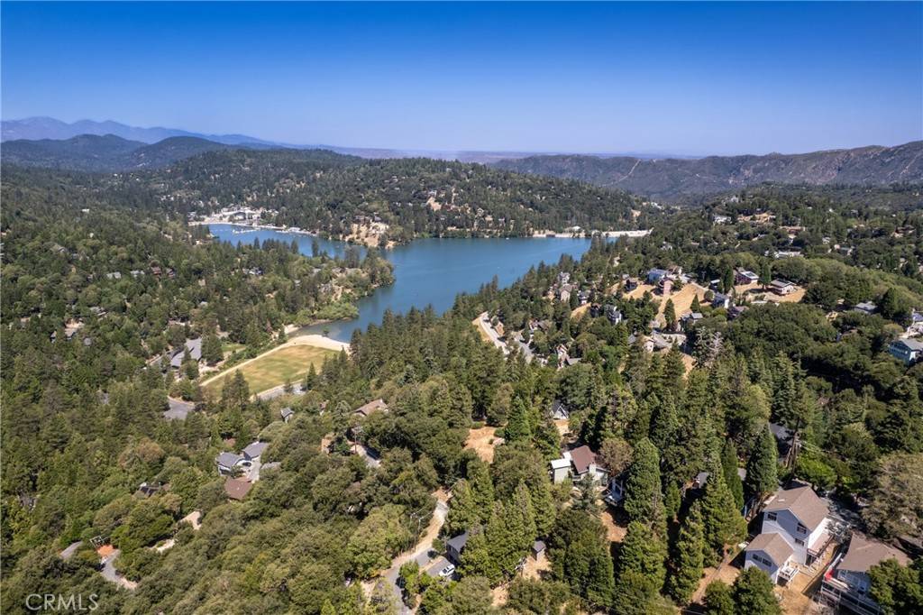 Crestline, CA 92325,854 Arbula DR