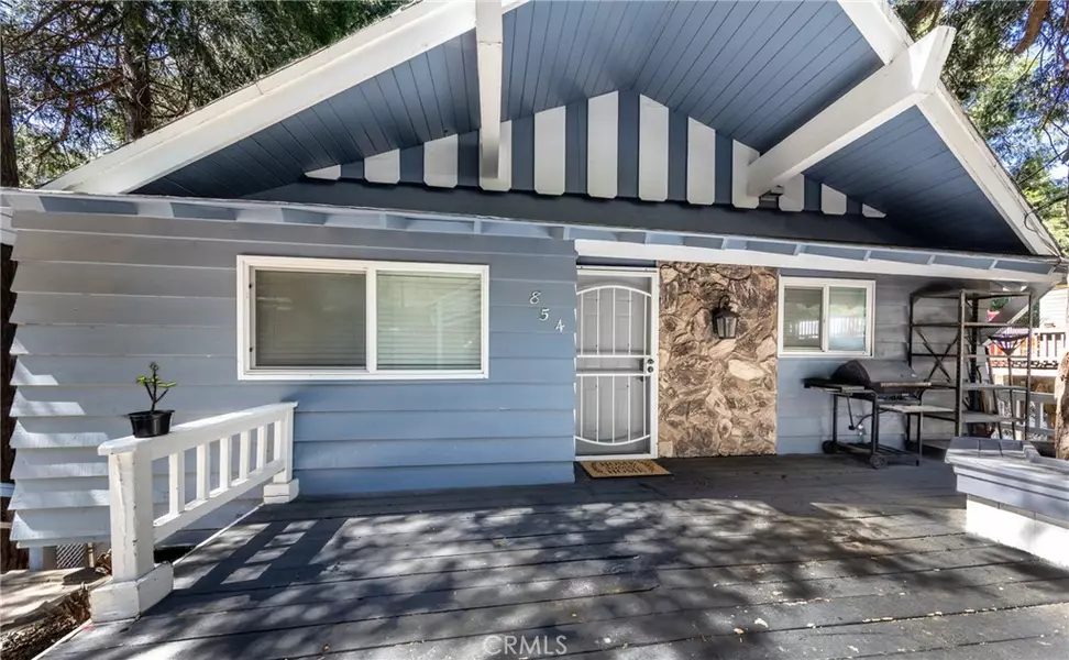 854 Arbula DR, Crestline, CA 92325