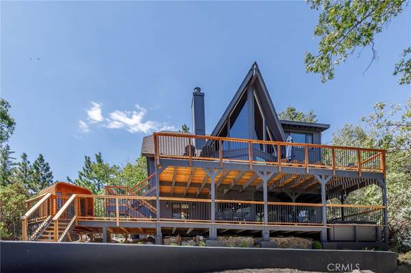 997 Nadelhorn DR, Lake Arrowhead, CA 92352