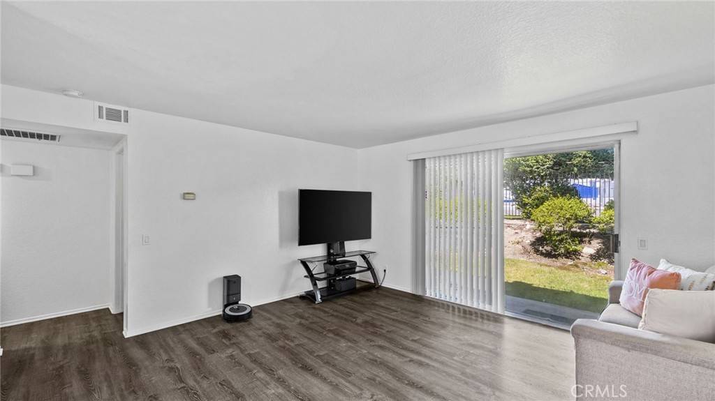 Mentone, CA 92359,1365 Crafton AVE #1004