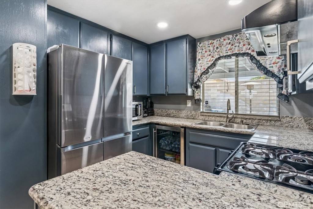 Colton, CA 92324,1352 Whiteoak RD
