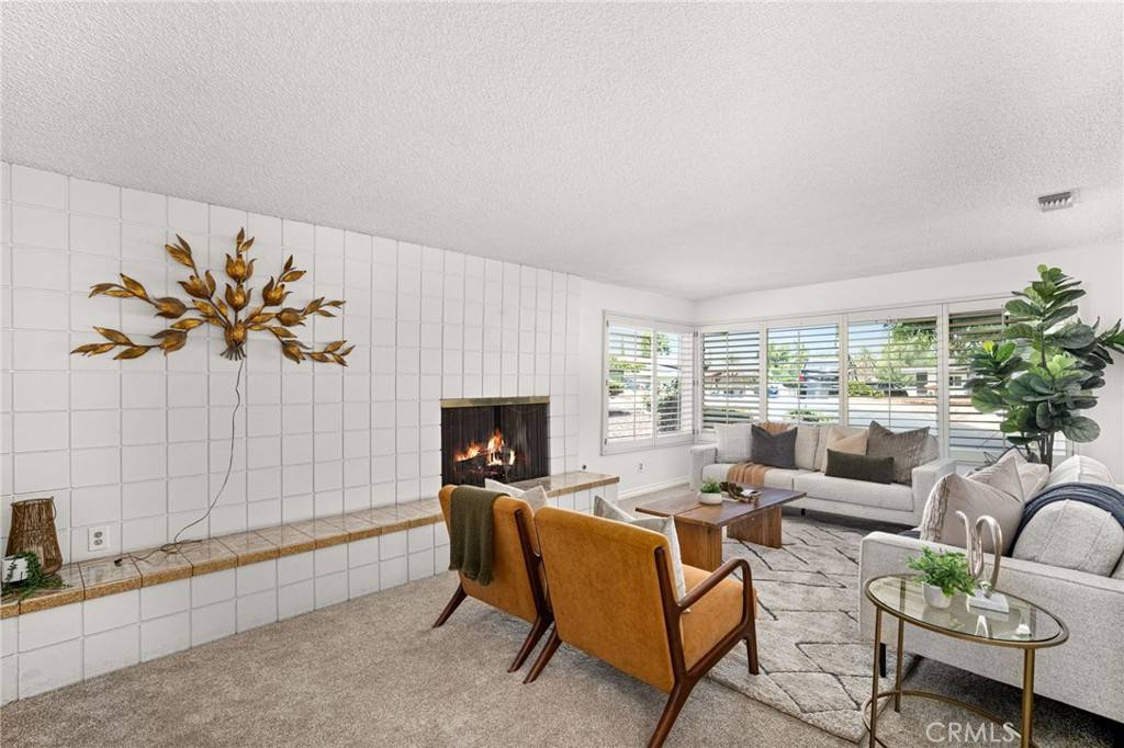 Redlands, CA 92373,1517 Pamela Crest
