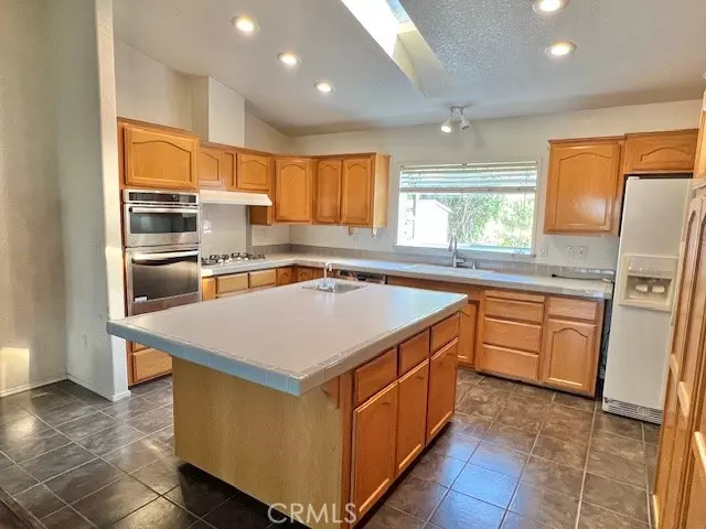 4040 Piedmont DR #283, Highland, CA 92346