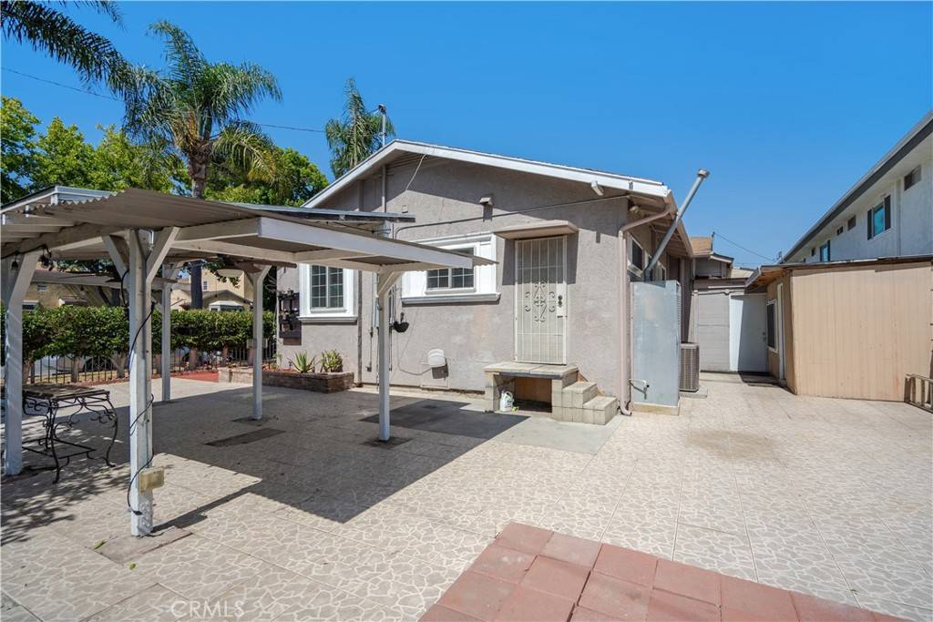 Inglewood, CA 90301,400 E Buckthorn ST