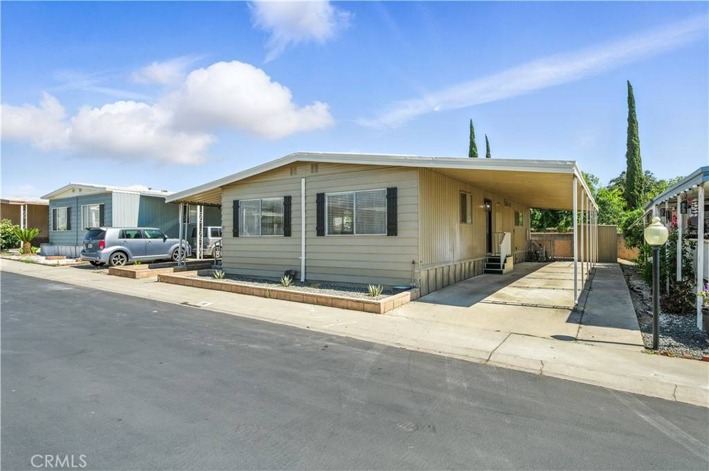 Redlands, CA 92376,626 N Dearborn #12