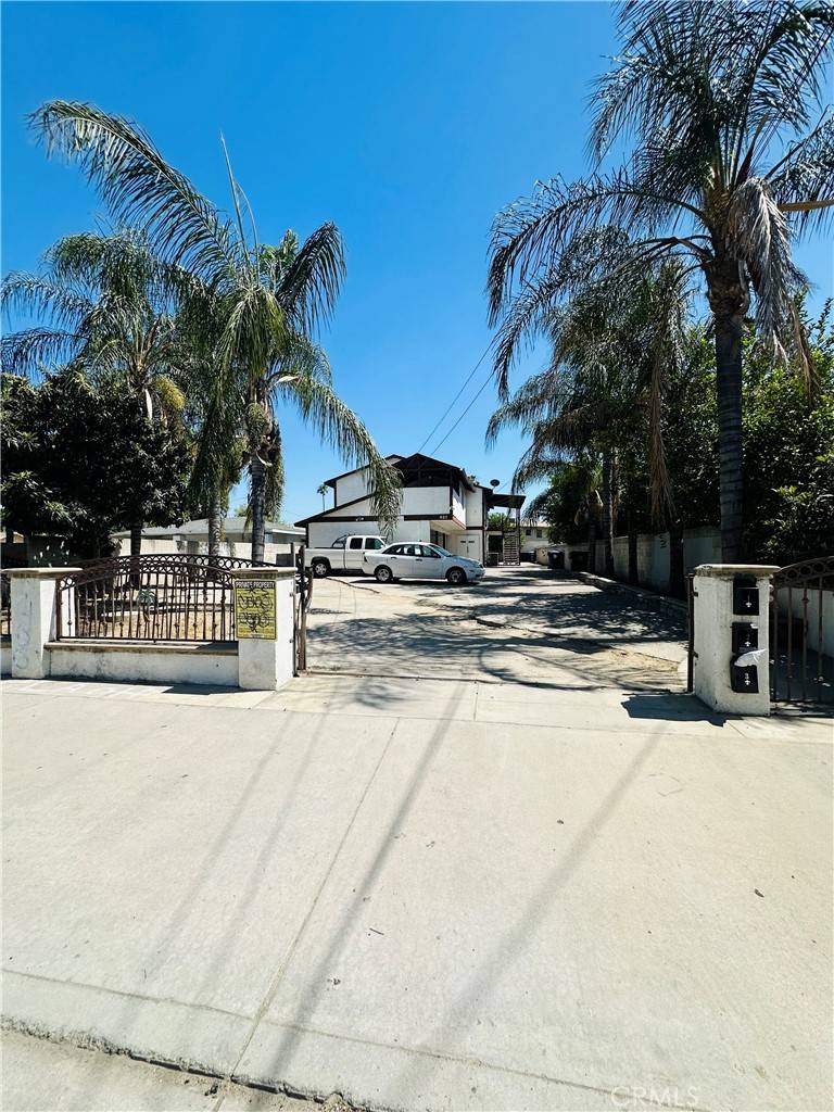 663 W 14th ST, San Bernardino, CA 92405