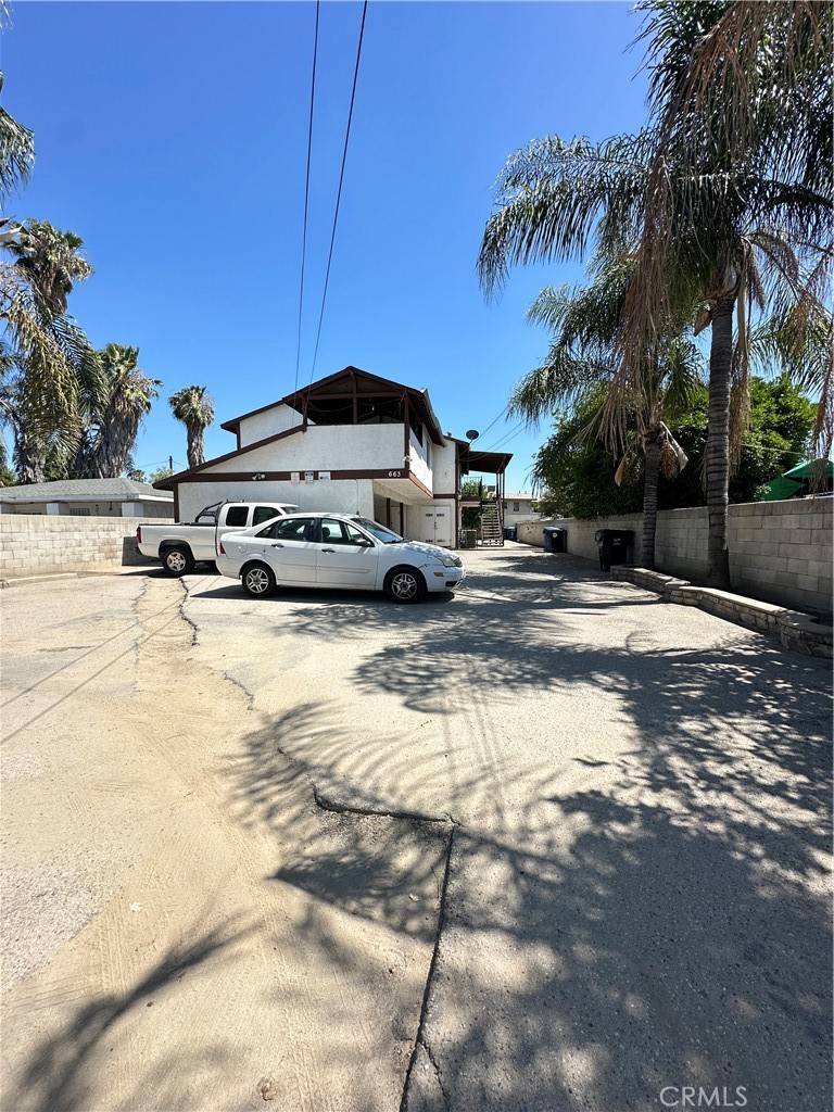 San Bernardino, CA 92405,663 W 14th ST