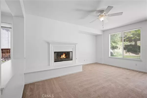 Corona, CA 92883,24982 Pine Creek