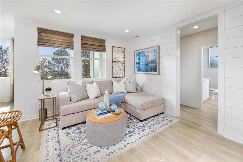 Ontario, CA 91764,960 N Tangent Privado #303