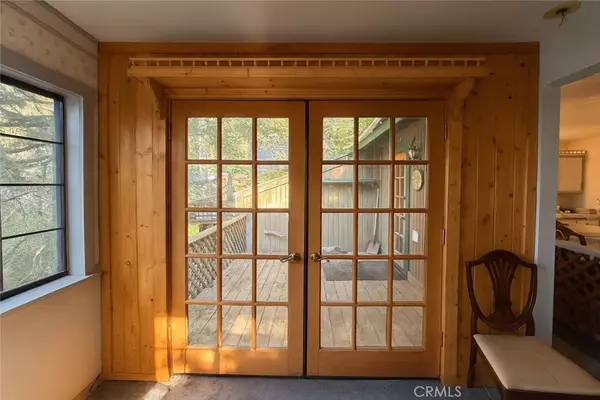 Lake Arrowhead, CA 92352,505 W Victoria CT