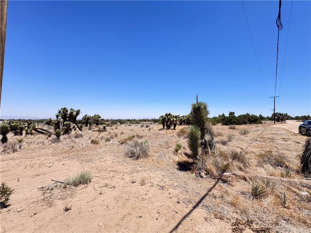 Phelan, CA 92371,0 Sunnyslope RD