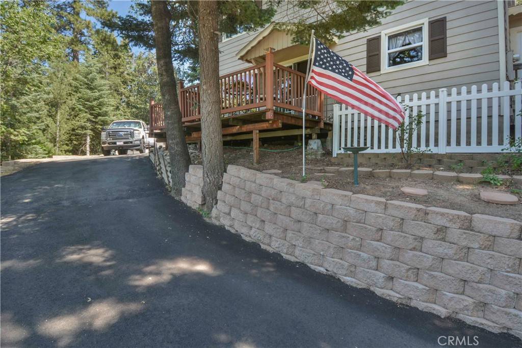 Crestline, CA 92325,24507 Geneva DR