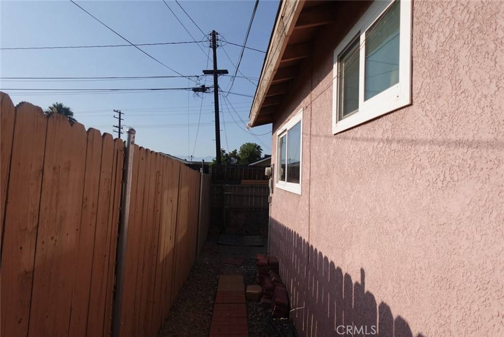 Corona, CA 92879,1063 Quarry ST