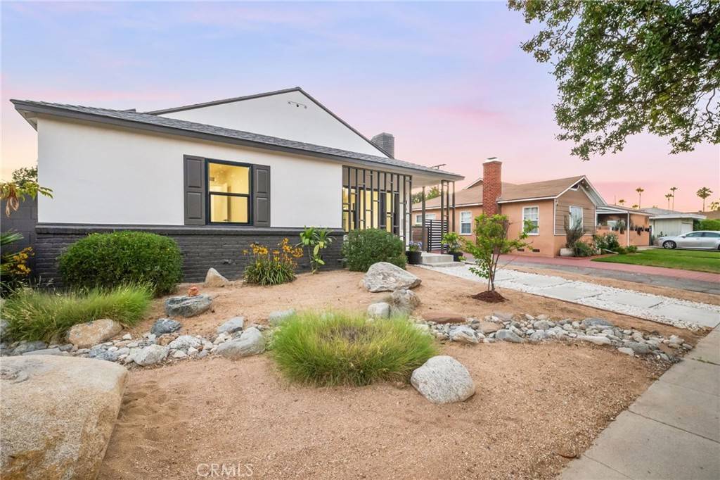 7059 Cantaloupe AVE, Van Nuys, CA 91405
