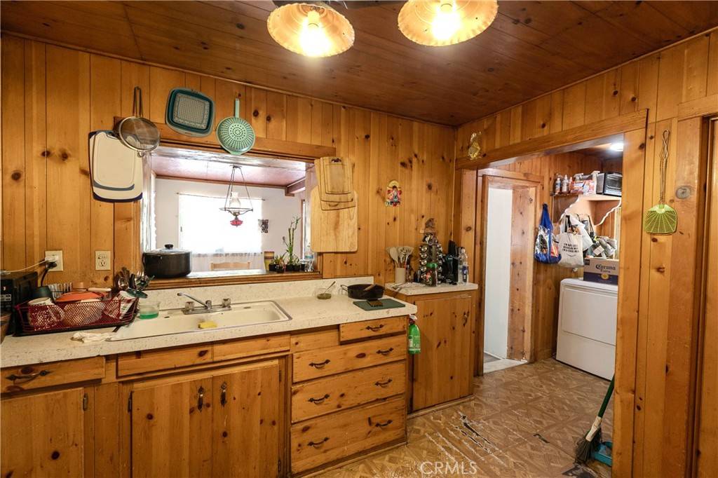 Twin Peaks, CA 92391,711 Clubhouse DR