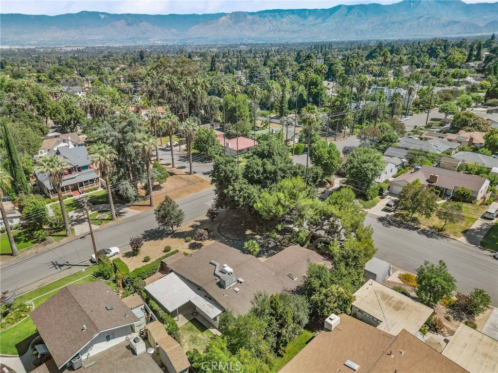 Redlands, CA 92373,1204 San Jacinto