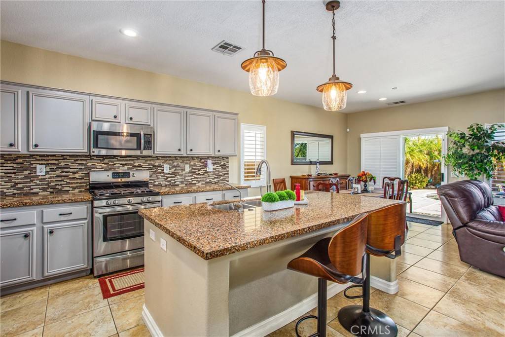 Palm Springs, CA 92262,3804 Mira Arena