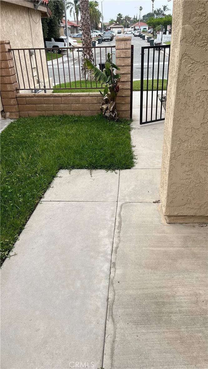 2024 Buttonwood, Colton, CA 92324
