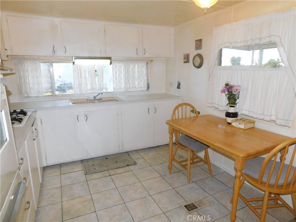 Yucaipa, CA 92399,12874 California ST #5