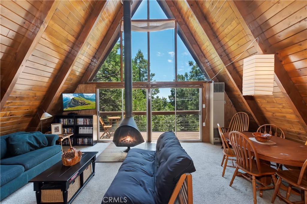 Running Springs, CA 92382,2410 Spring Oak DR