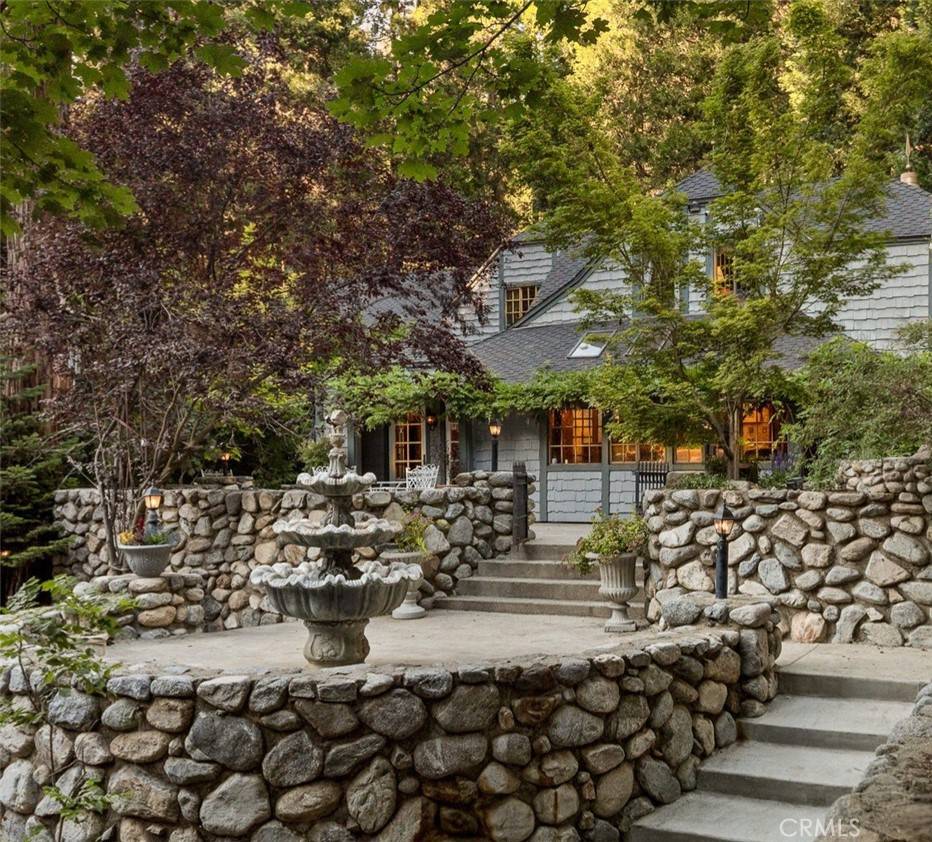 969 Oak DR, Crestline, CA 92325