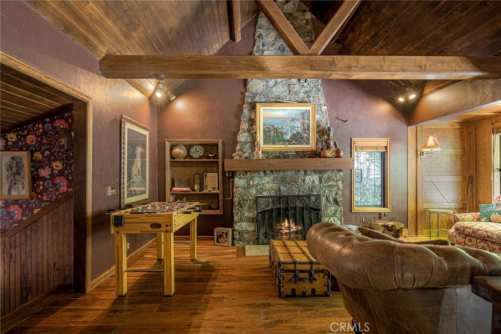 Crestline, CA 92325,969 Oak DR
