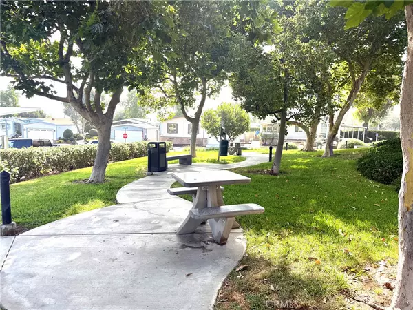 Corona, CA 92881,1550 Rimpau AVE #37