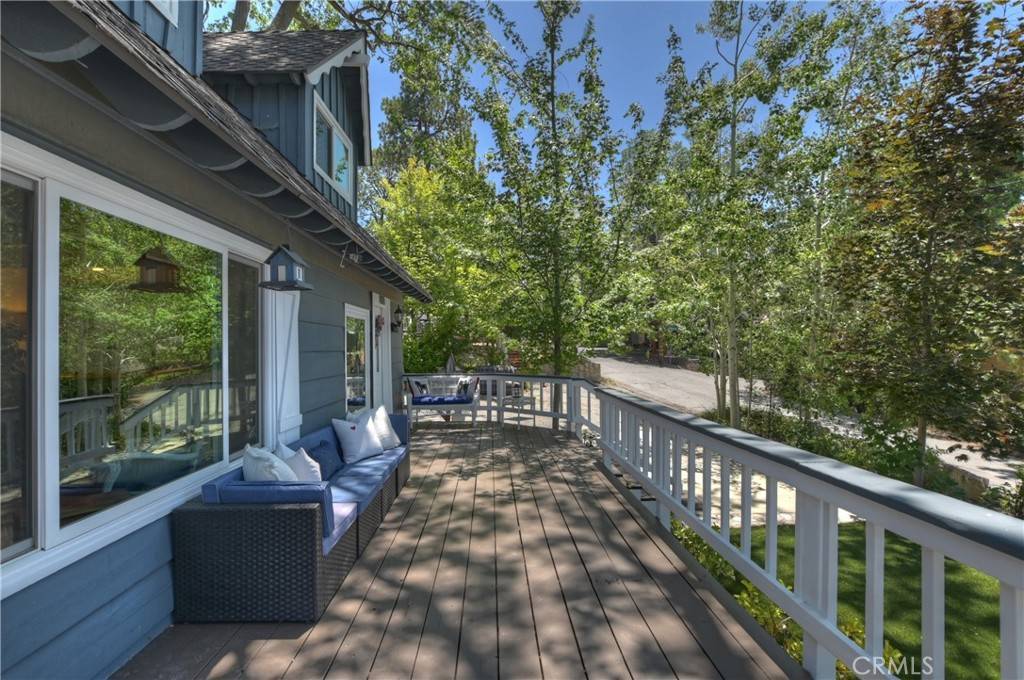 Lake Arrowhead, CA 92352,425 Heliotrope DR