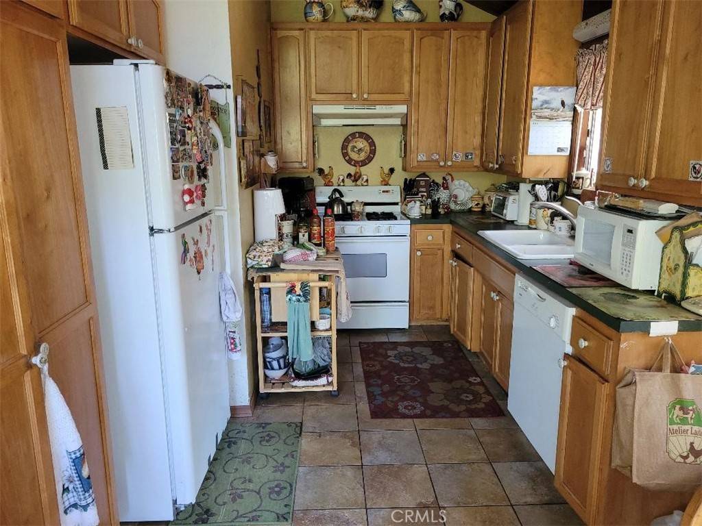 Crestline, CA 92325,22726 Ponderosa DR