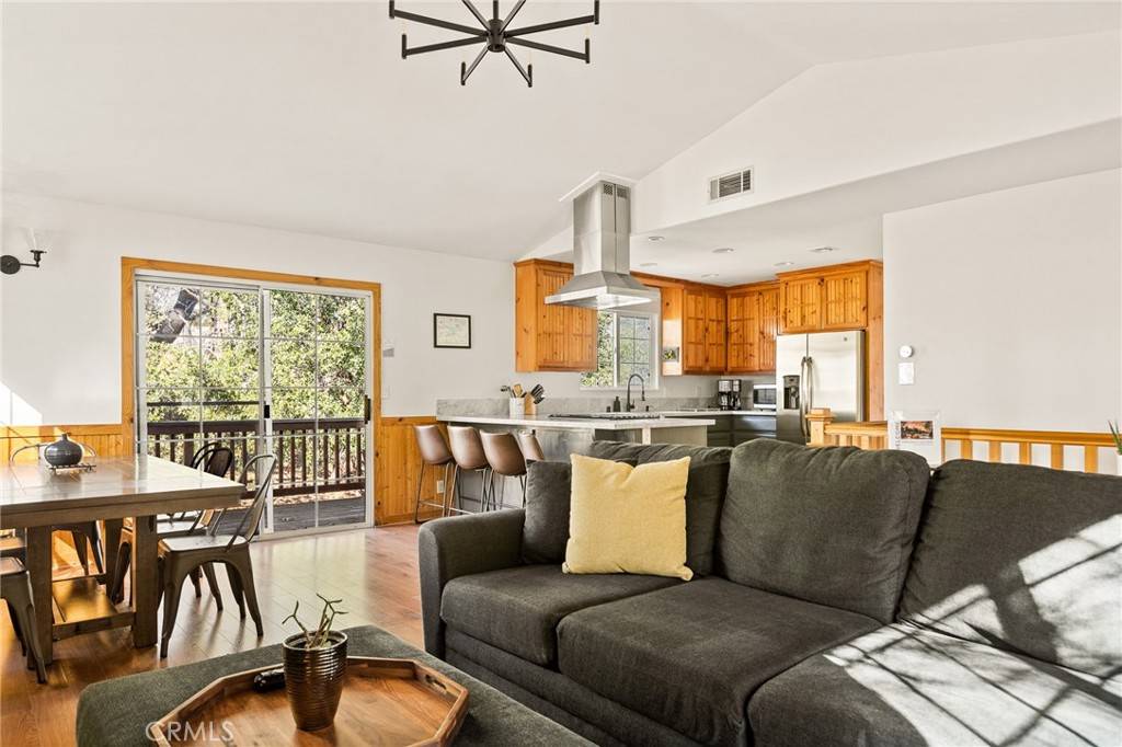 Lake Arrowhead, CA 92352,1348 Manzanita WAY