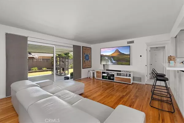 Buena Park, CA 90620,7084 Santa Ana CIR