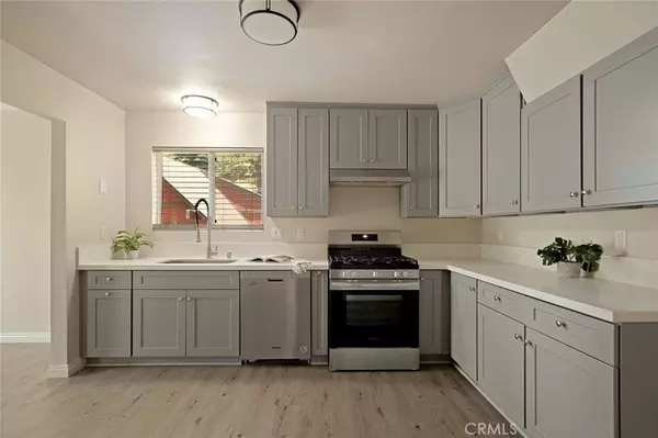 Lake Arrowhead, CA 92352,833 East Victoria