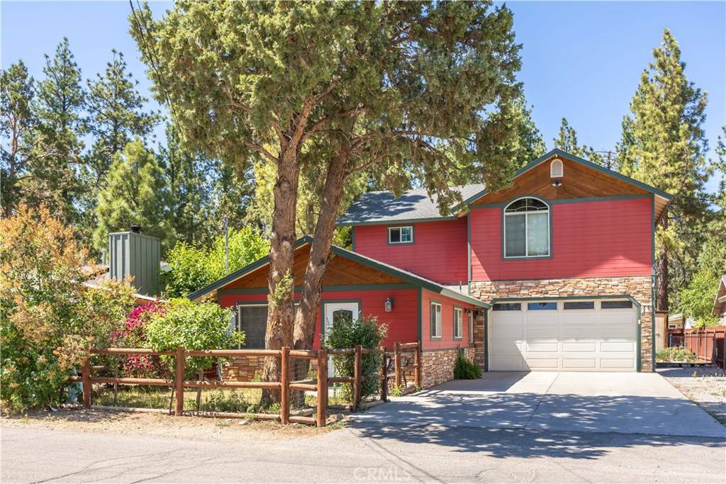 209 W Meadow LN, Big Bear City, CA 92314