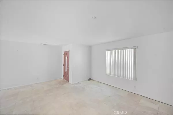 Fontana, CA 92337,15372 Brandon LN