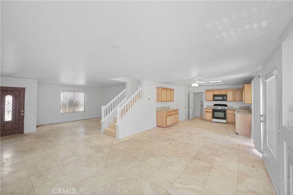 15372 Brandon LN, Fontana, CA 92337