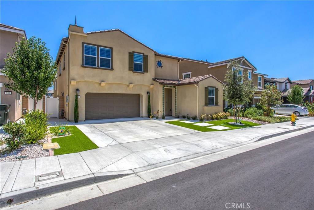 Redlands, CA 92374,849 Half Moon AVE