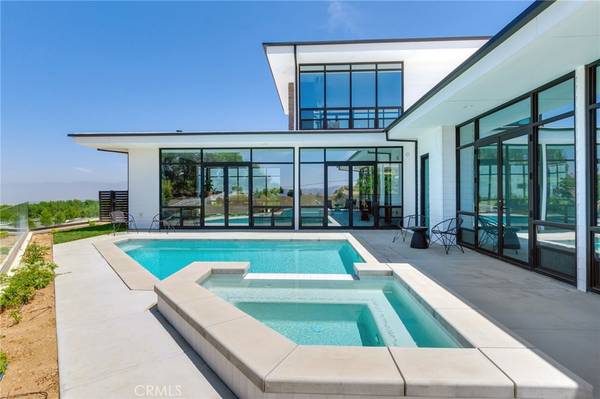 1912 Edgefair LN, Redlands, CA 92373