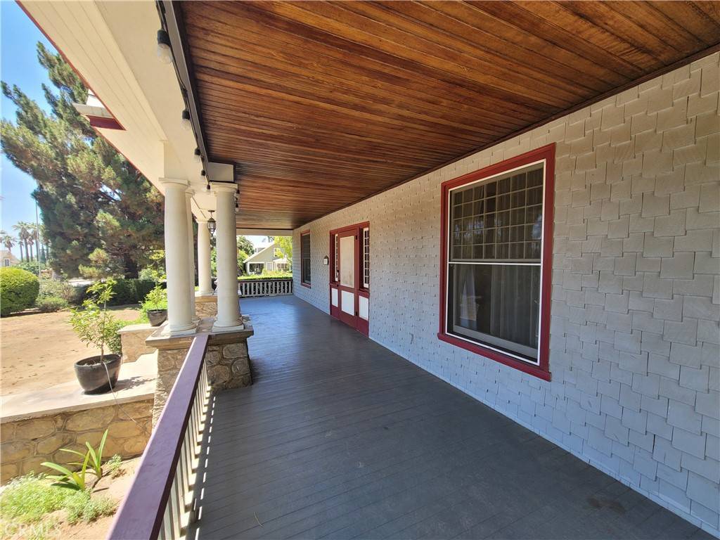 Redlands, CA 92373,901 S Center ST