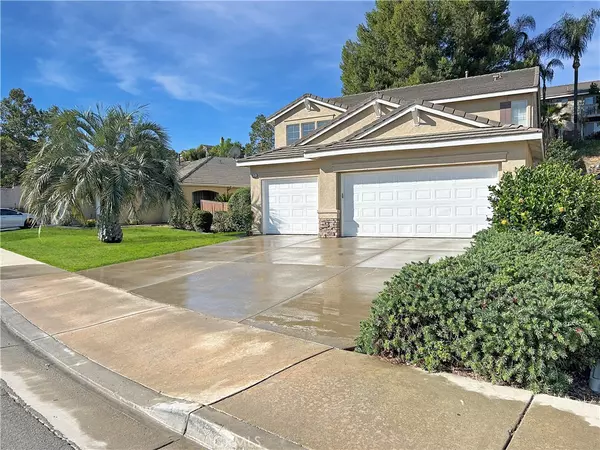 Corona, CA 92883,9121 Gold Fields CIR